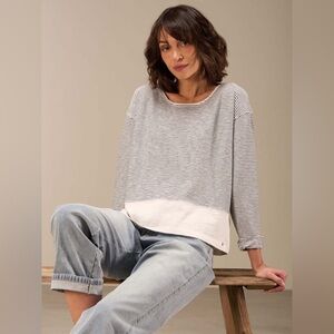 NILE23 Organic Cotton Navy Striped Lightweight Pullover Top